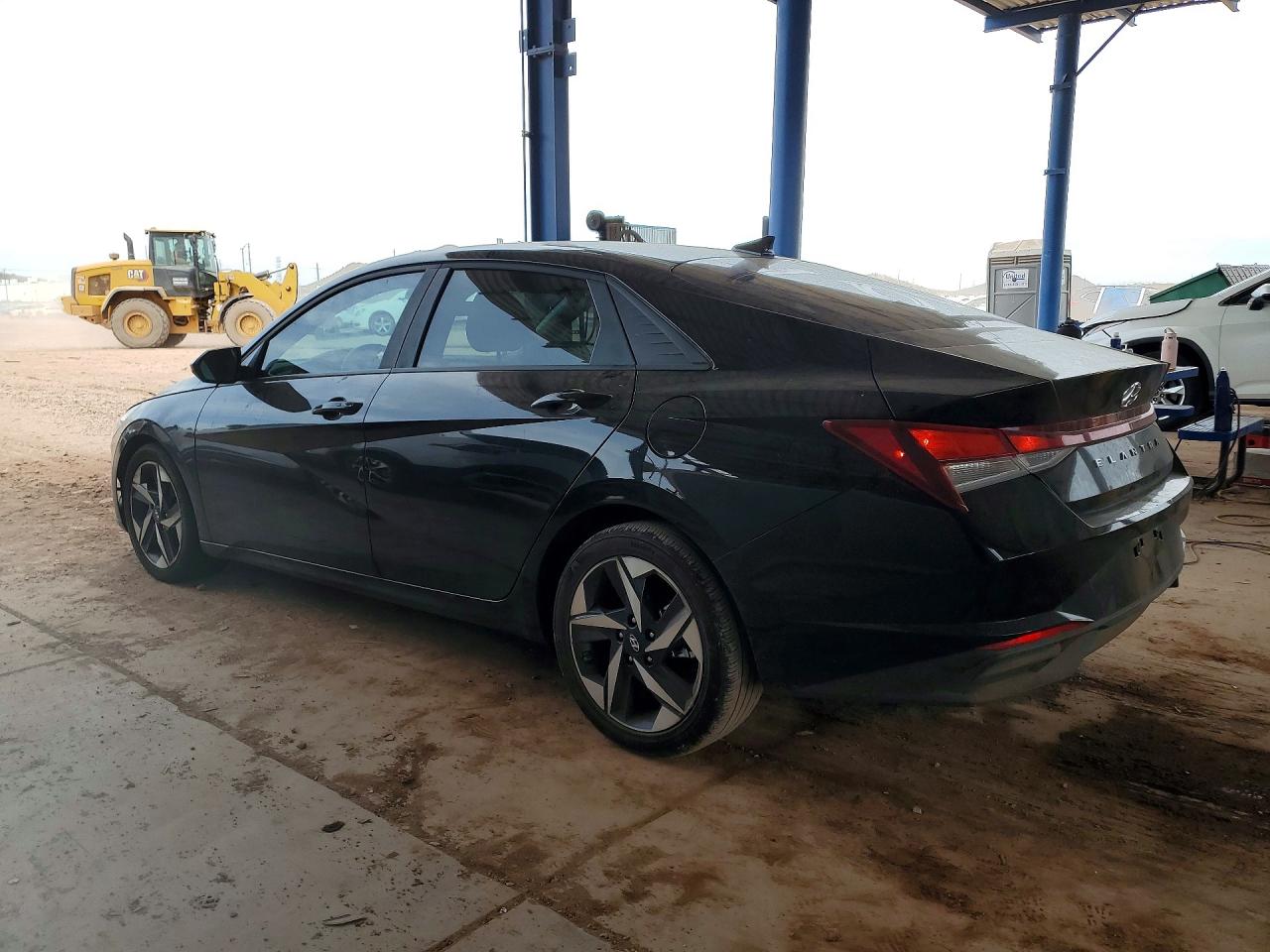 2023 HYUNDAI ELANTRA SEL photo 3