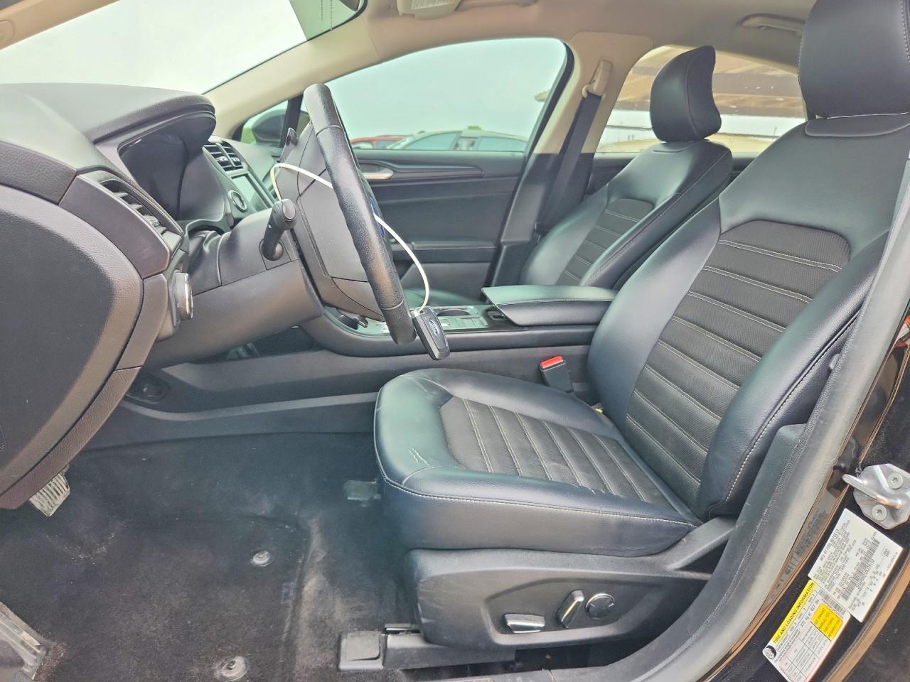 2018 FORD FUSION SE photo 13