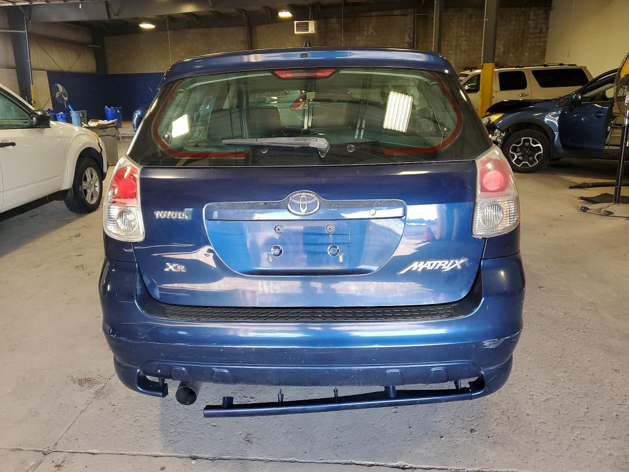 2005 TOYOTA COROLLA MATRIX XR photo 16