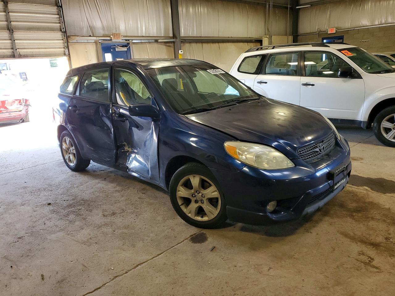 2005 TOYOTA COROLLA MATRIX XR photo 10
