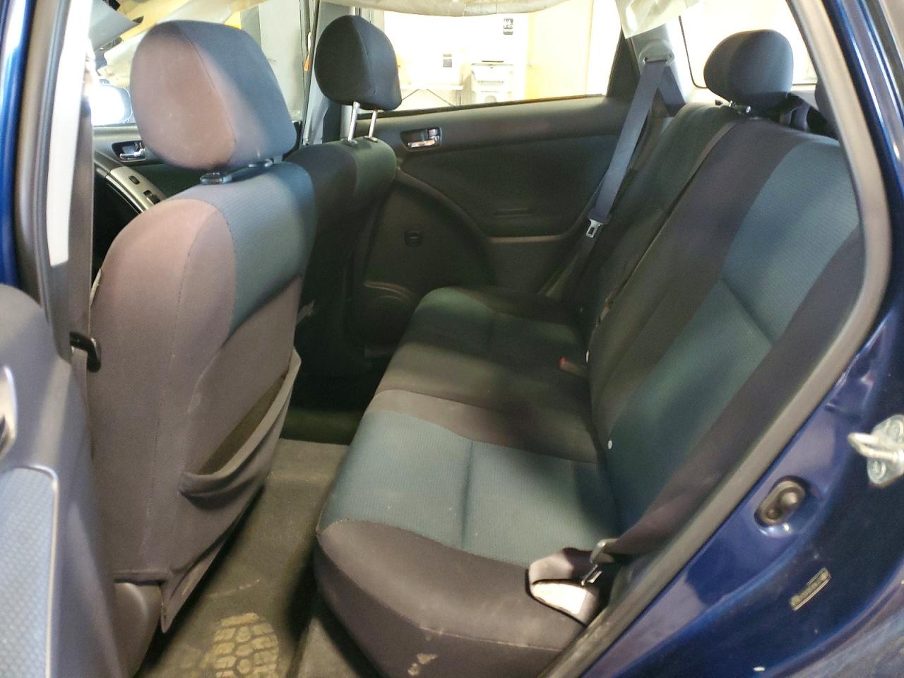2005 TOYOTA COROLLA MATRIX XR photo 31