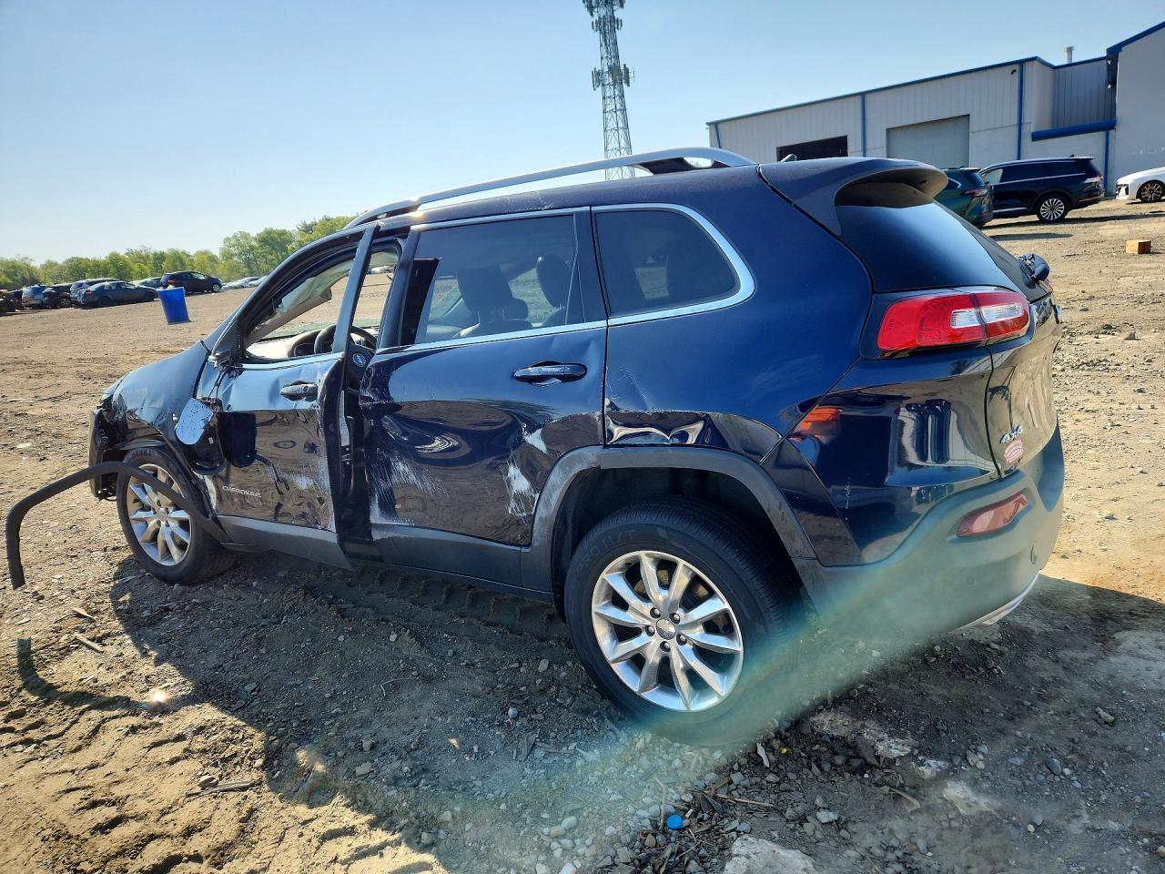 2015 JEEP CHEROKEE LIMITED photo 2