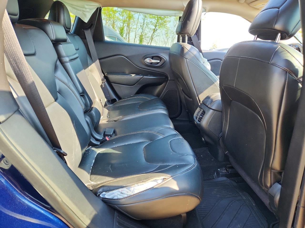 2015 JEEP CHEROKEE LIMITED photo 11