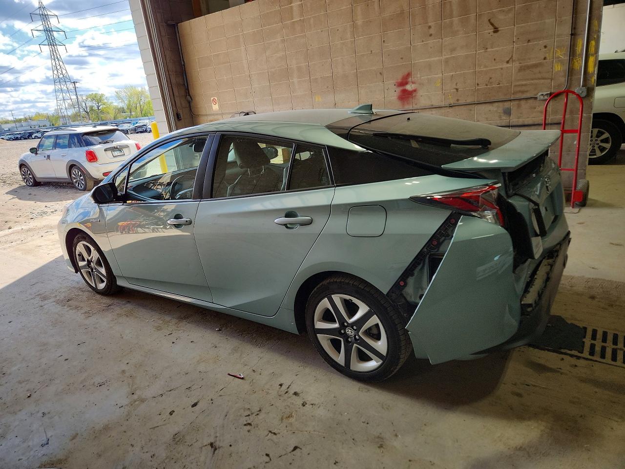 2016 TOYOTA PRIUS FOUR TOURING photo 3