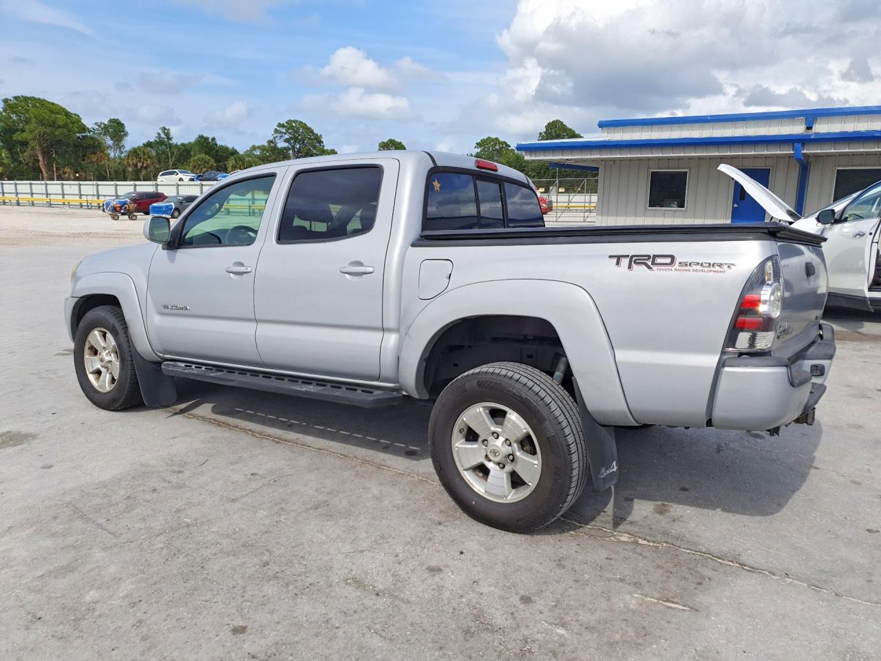 2009 TOYOTA TACOMA DOUBLE CAB photo 4