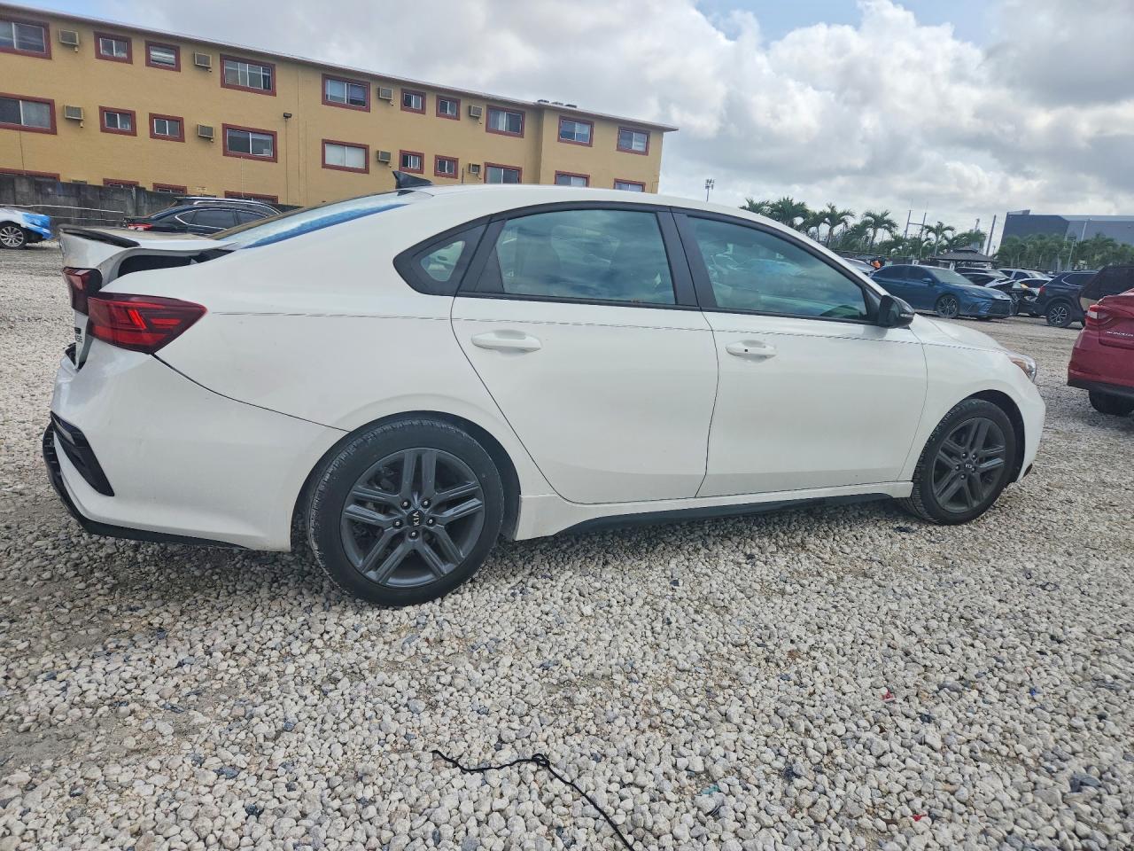 2020 KIA FORTE GT LINE photo 5