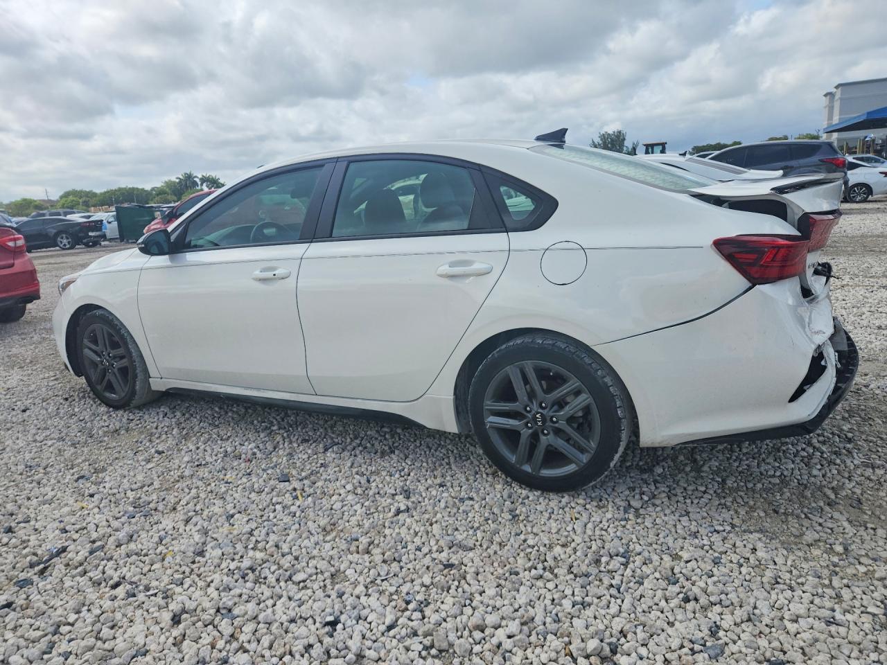 2020 KIA FORTE GT LINE photo 3
