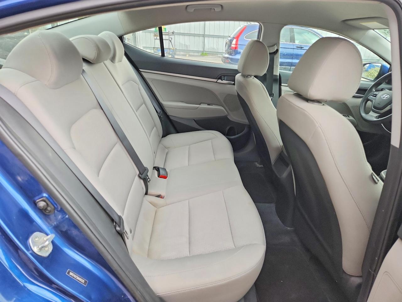 2017 HYUNDAI ELANTRA SE photo 10
