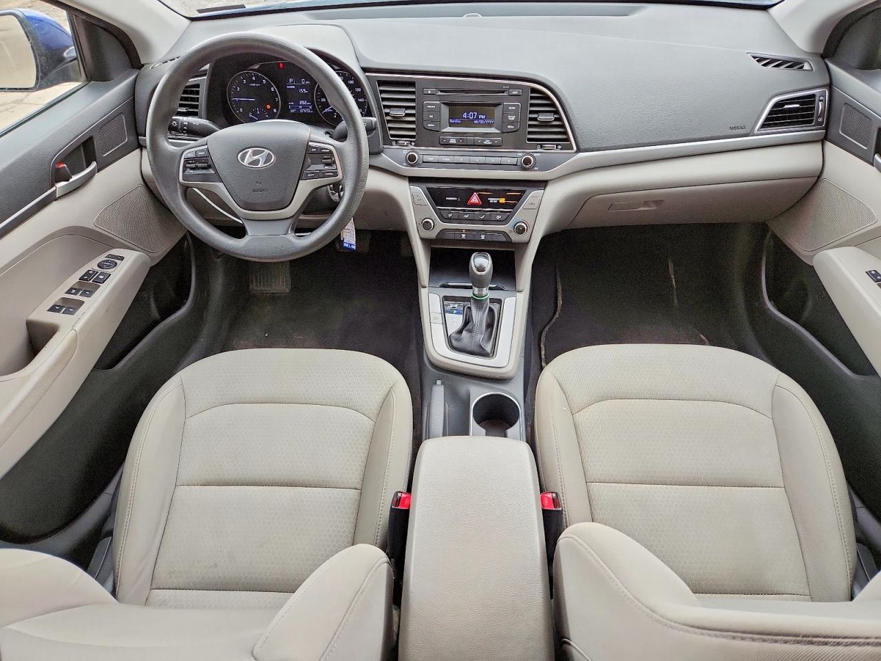 2017 HYUNDAI ELANTRA SE photo 8