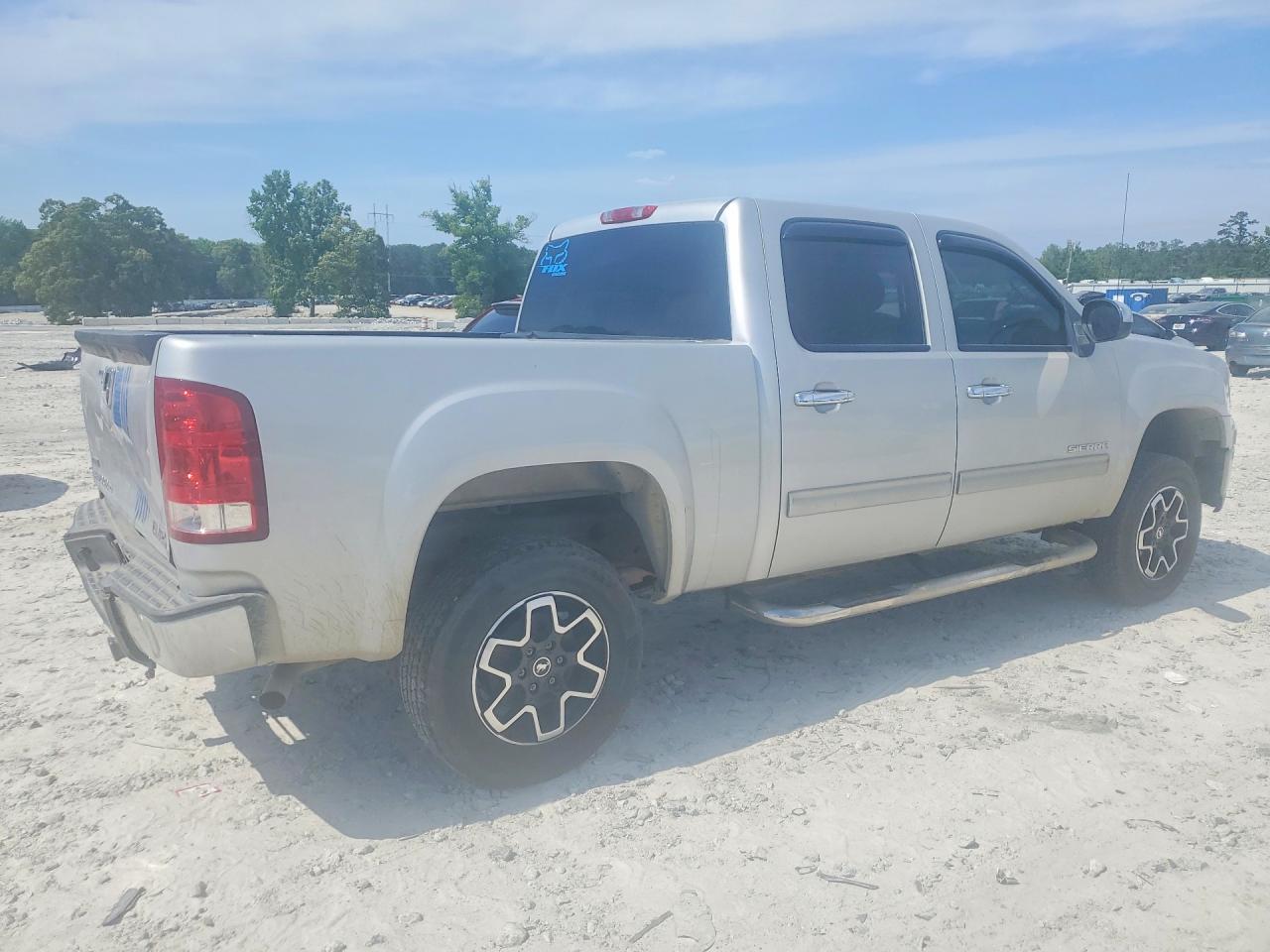 2010 GMC SIERRA C1500 SLE photo 5