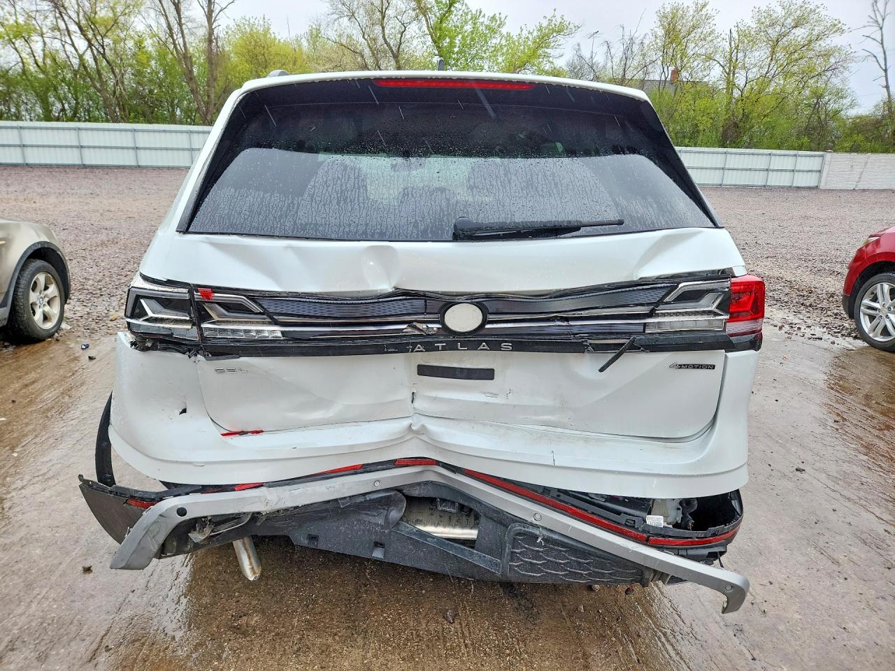 2024 VOLKSWAGEN ATLAS PEAK EDITION SEL photo 16
