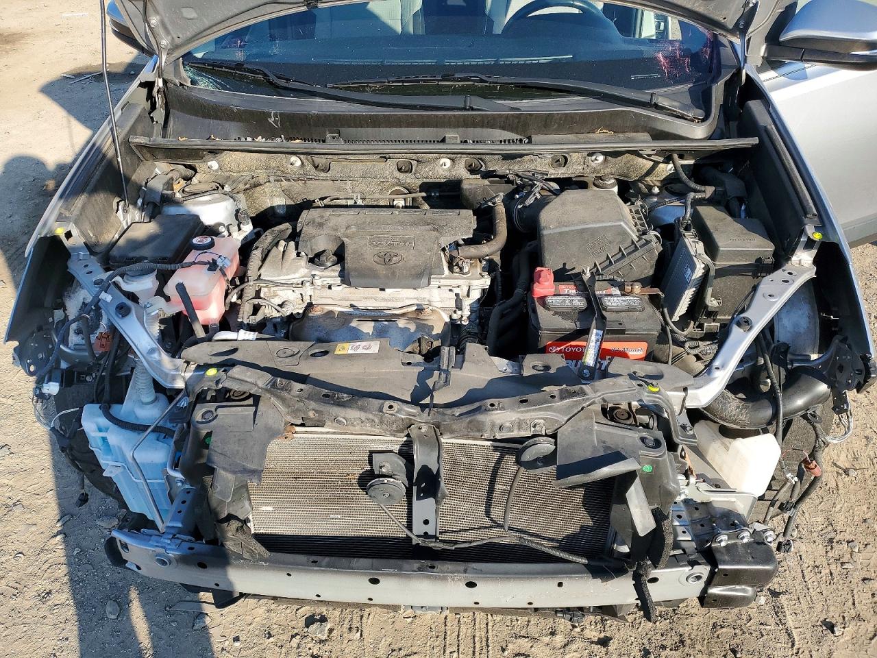 2018 TOYOTA RAV4 XLE photo 34