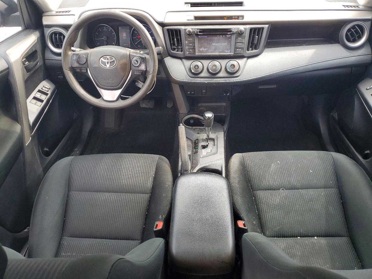 2018 TOYOTA RAV4 LE photo 8