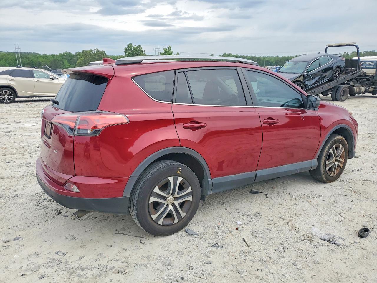 2018 TOYOTA RAV4 LE photo 3