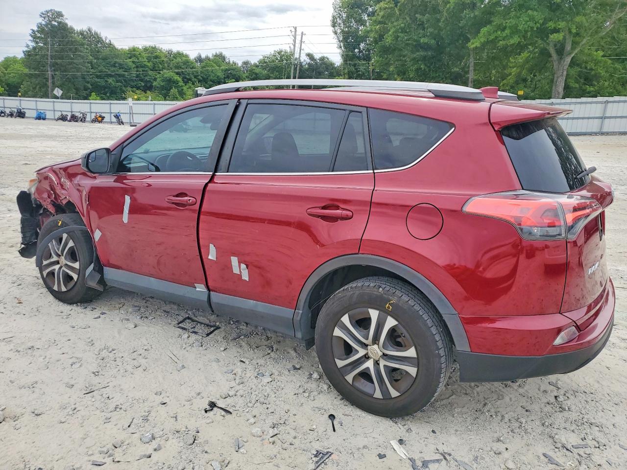 2018 TOYOTA RAV4 LE photo 2