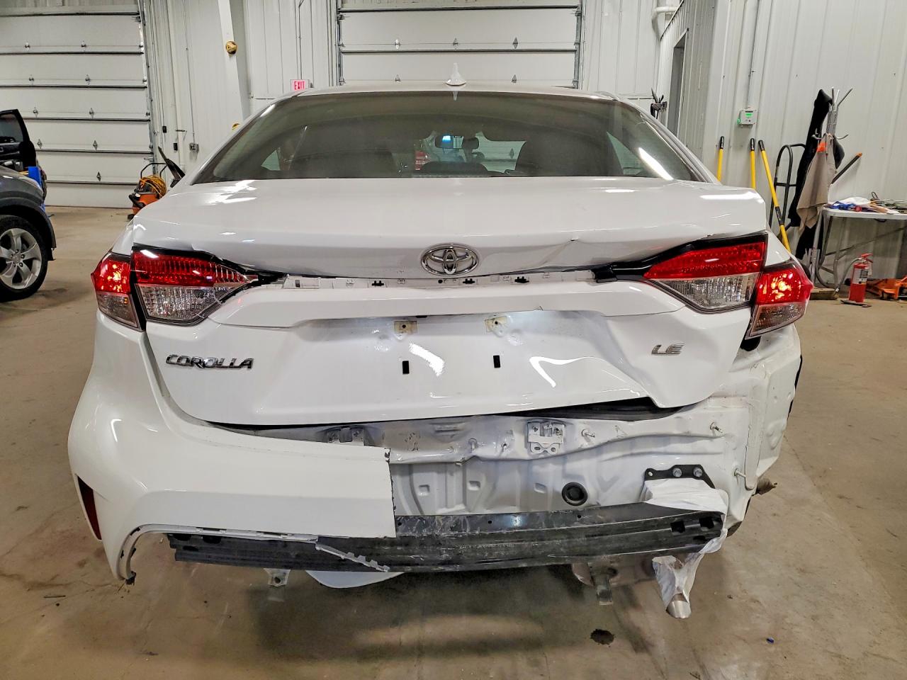 2024 TOYOTA COROLLA LE photo 11