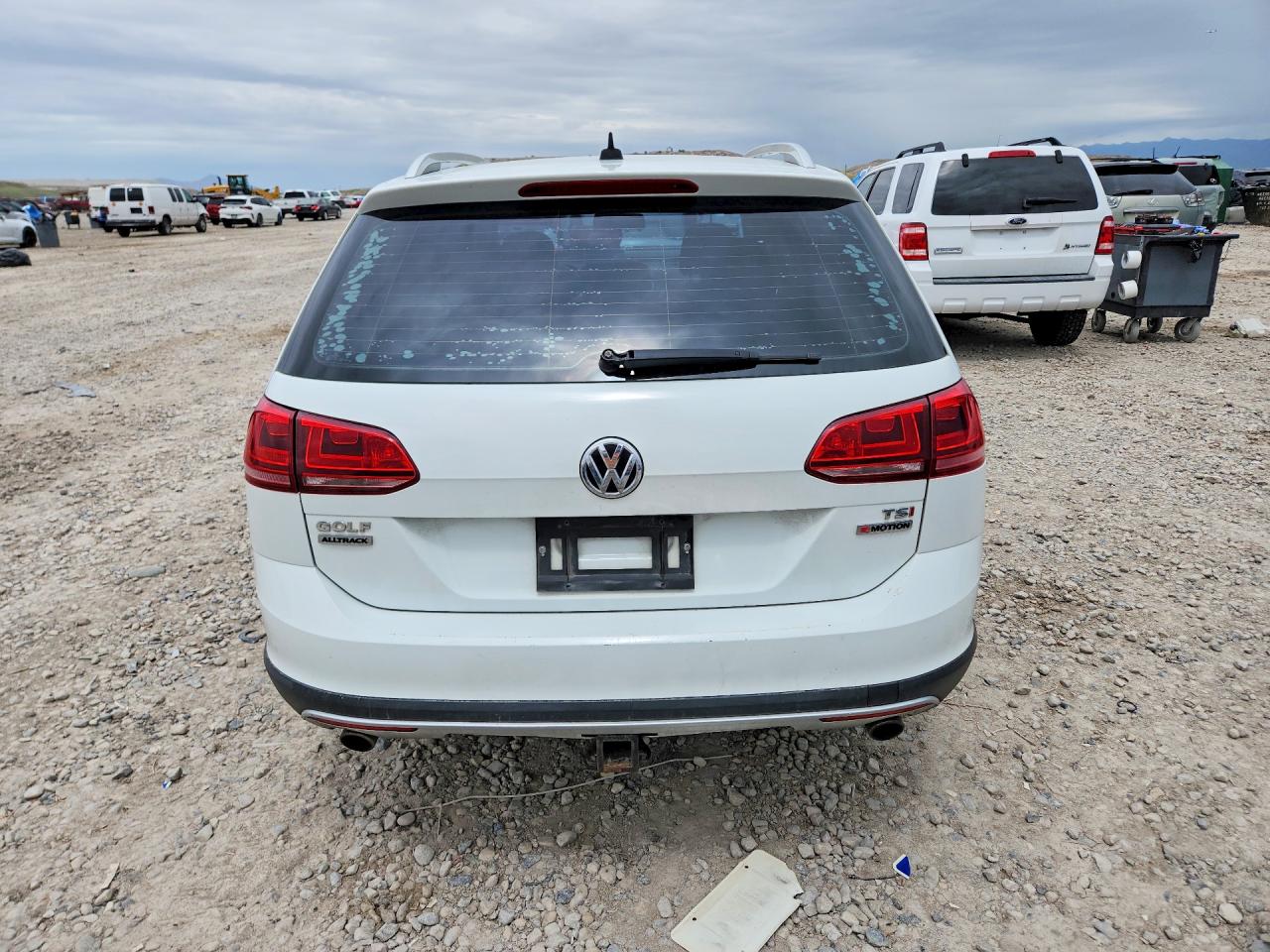 2017 VOLKSWAGEN GOLF ALLTRACK S photo 11