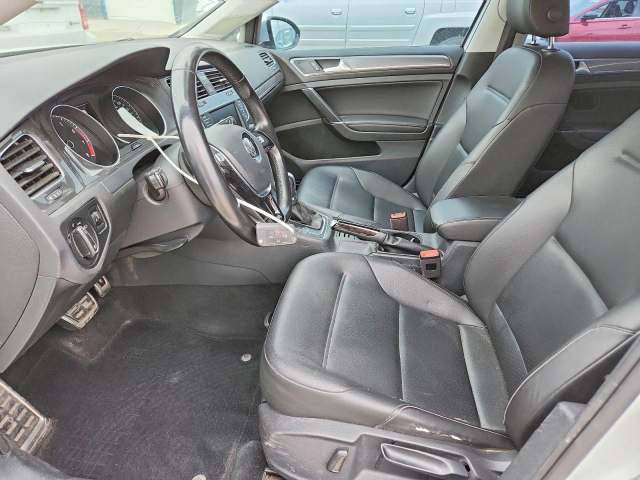 2017 VOLKSWAGEN GOLF ALLTRACK S photo 13