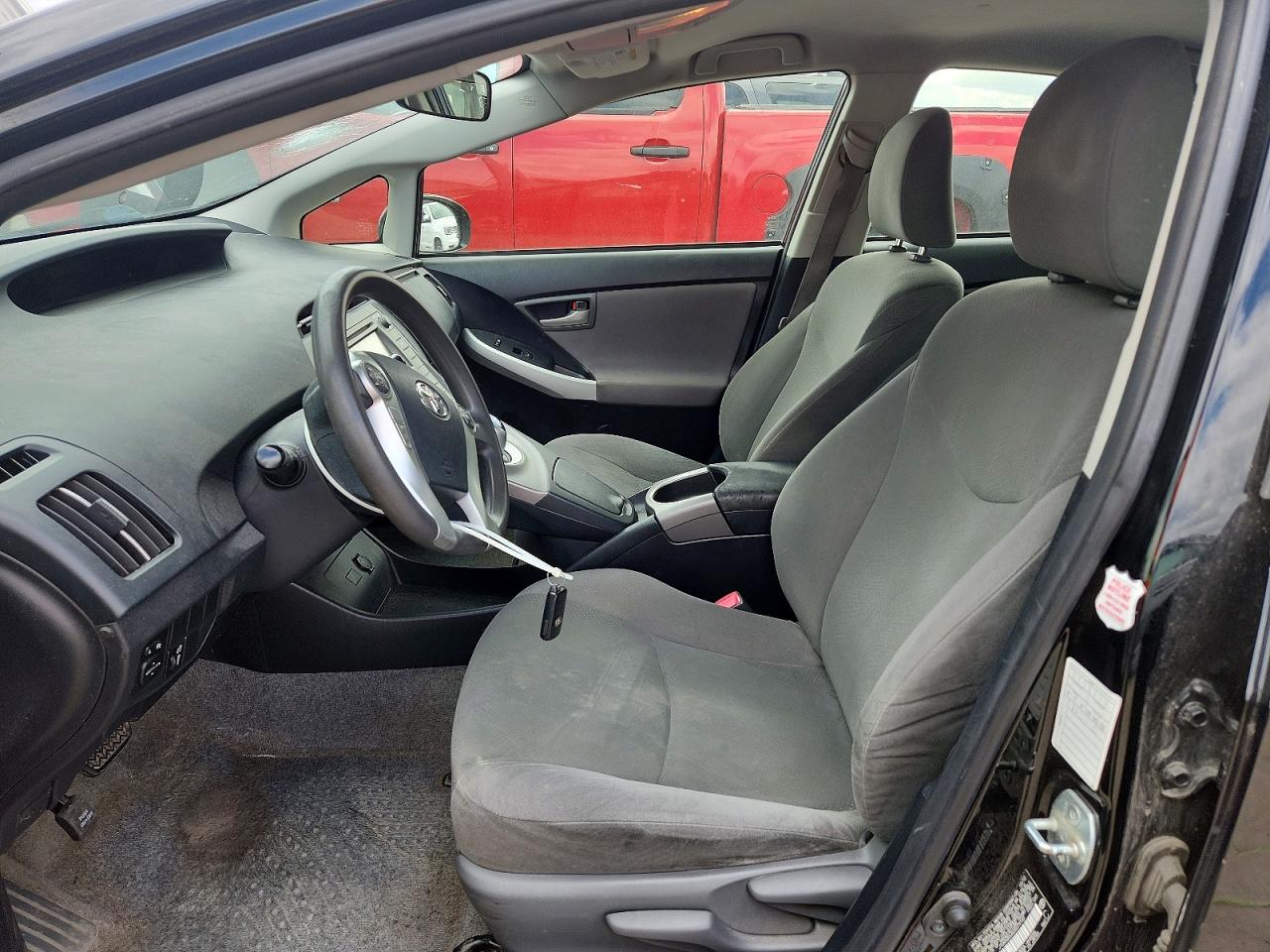 2013 TOYOTA PRIUS TWO photo 13