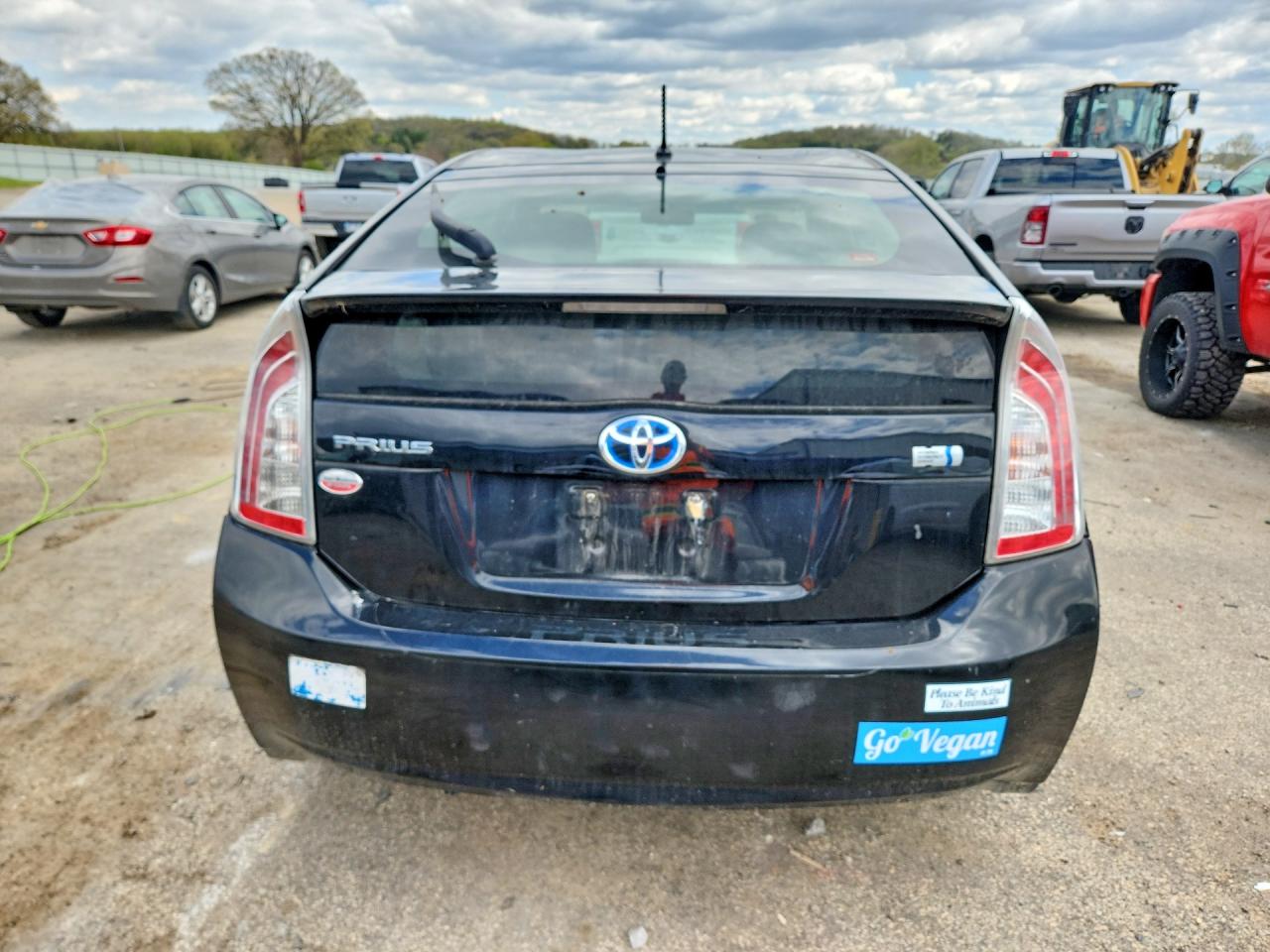 2013 TOYOTA PRIUS TWO photo 11