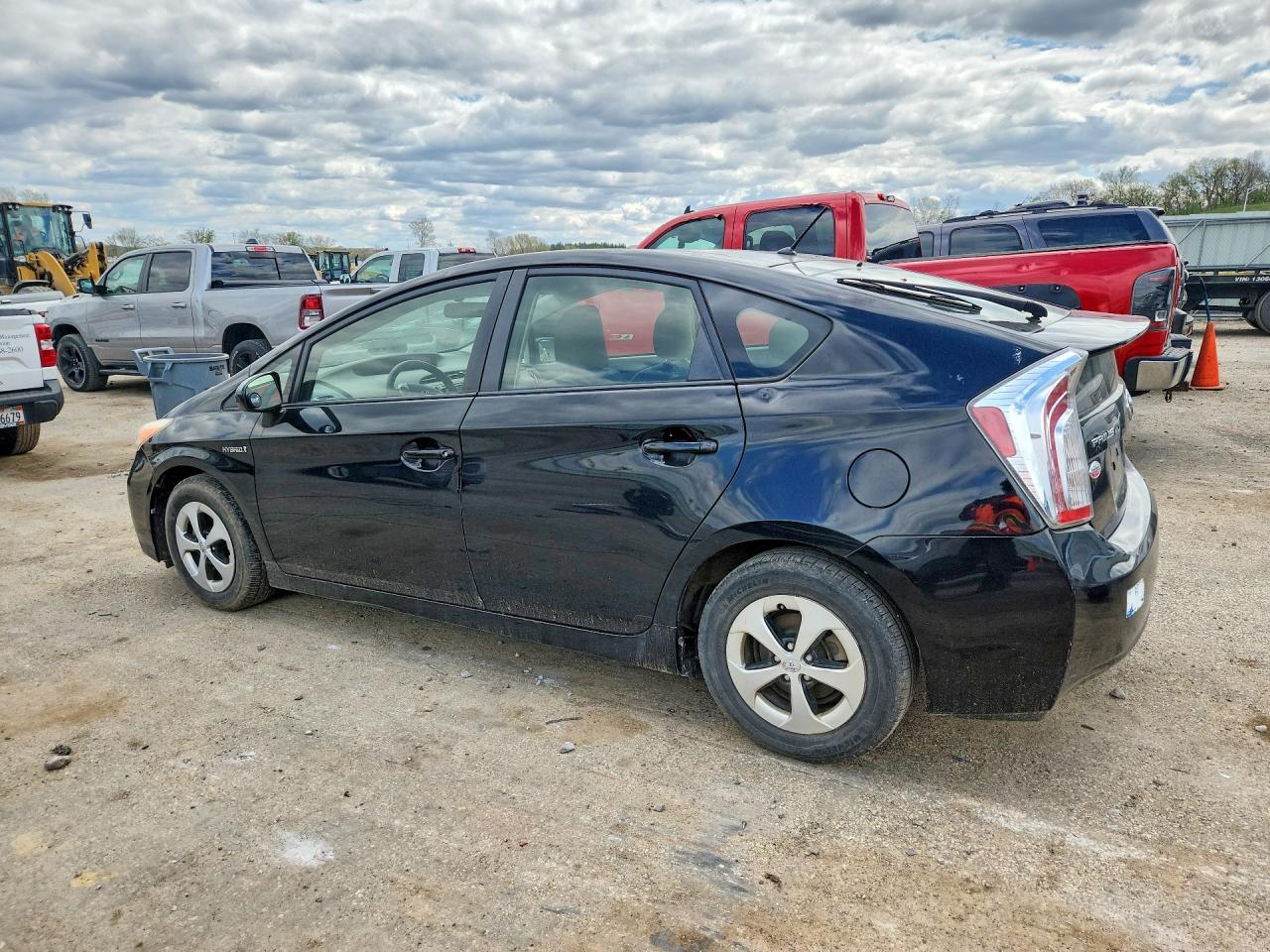 2013 TOYOTA PRIUS TWO photo 3