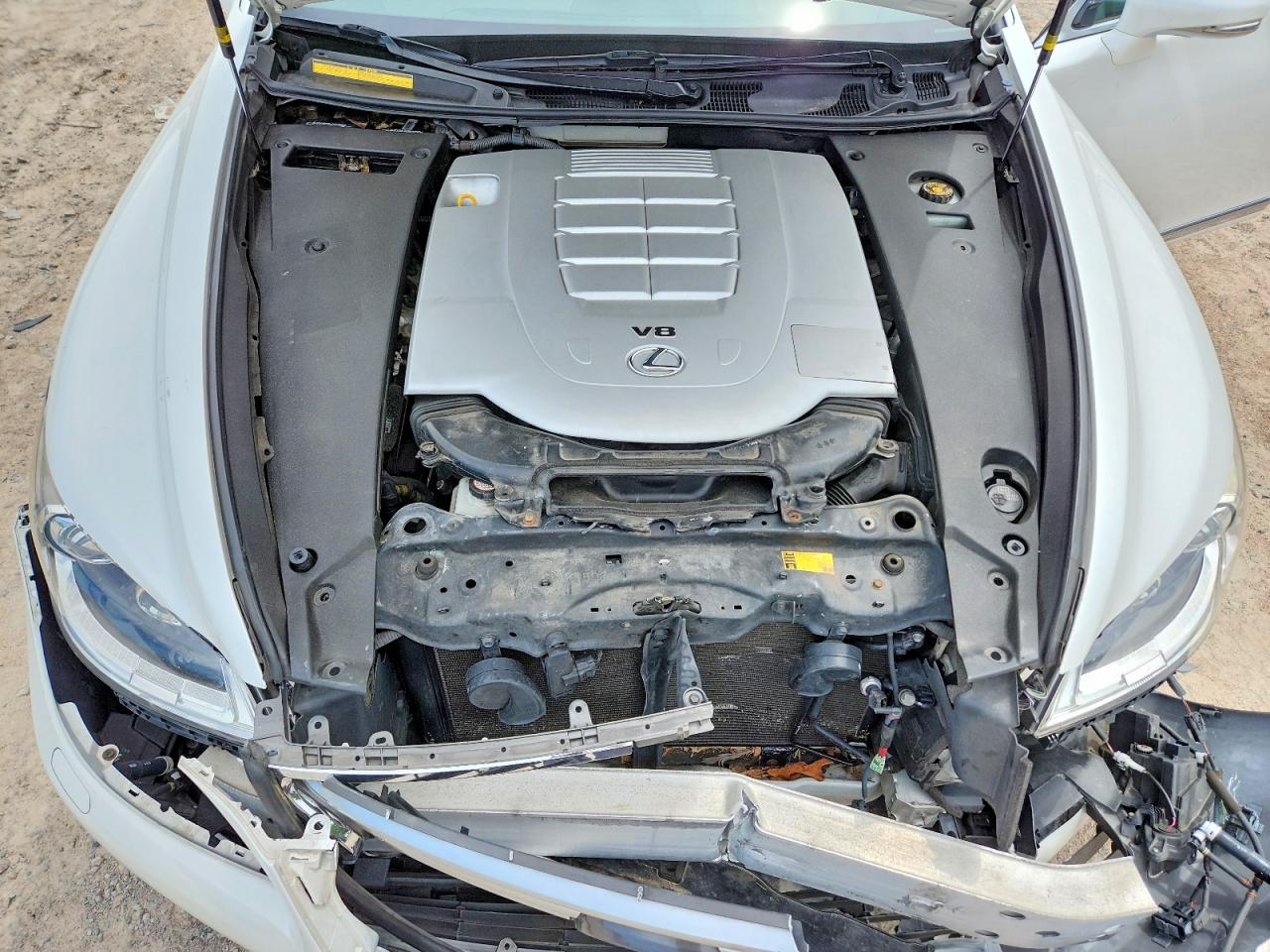 2014 LEXUS LS 460 photo 31
