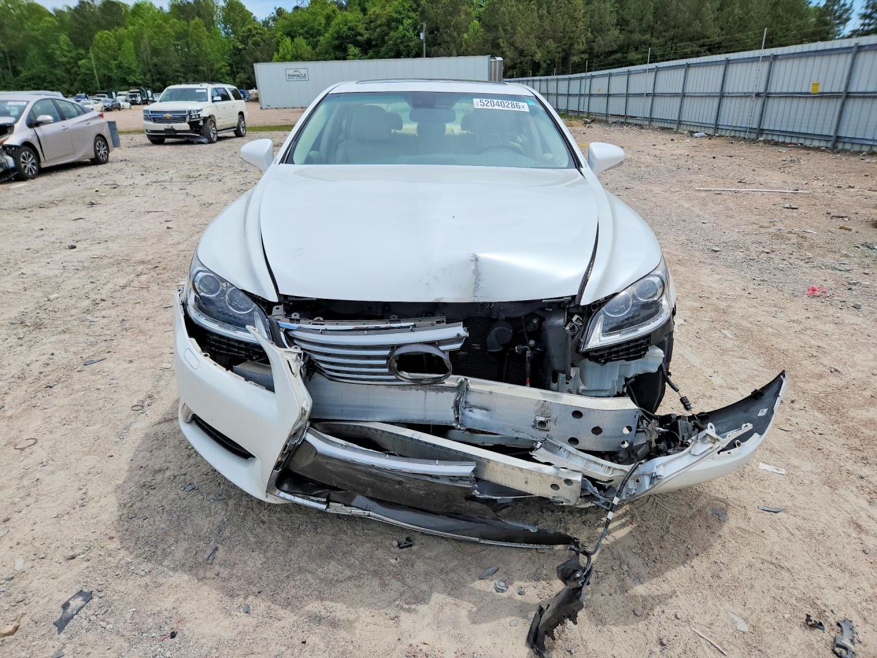 2014 LEXUS LS 460 photo 13