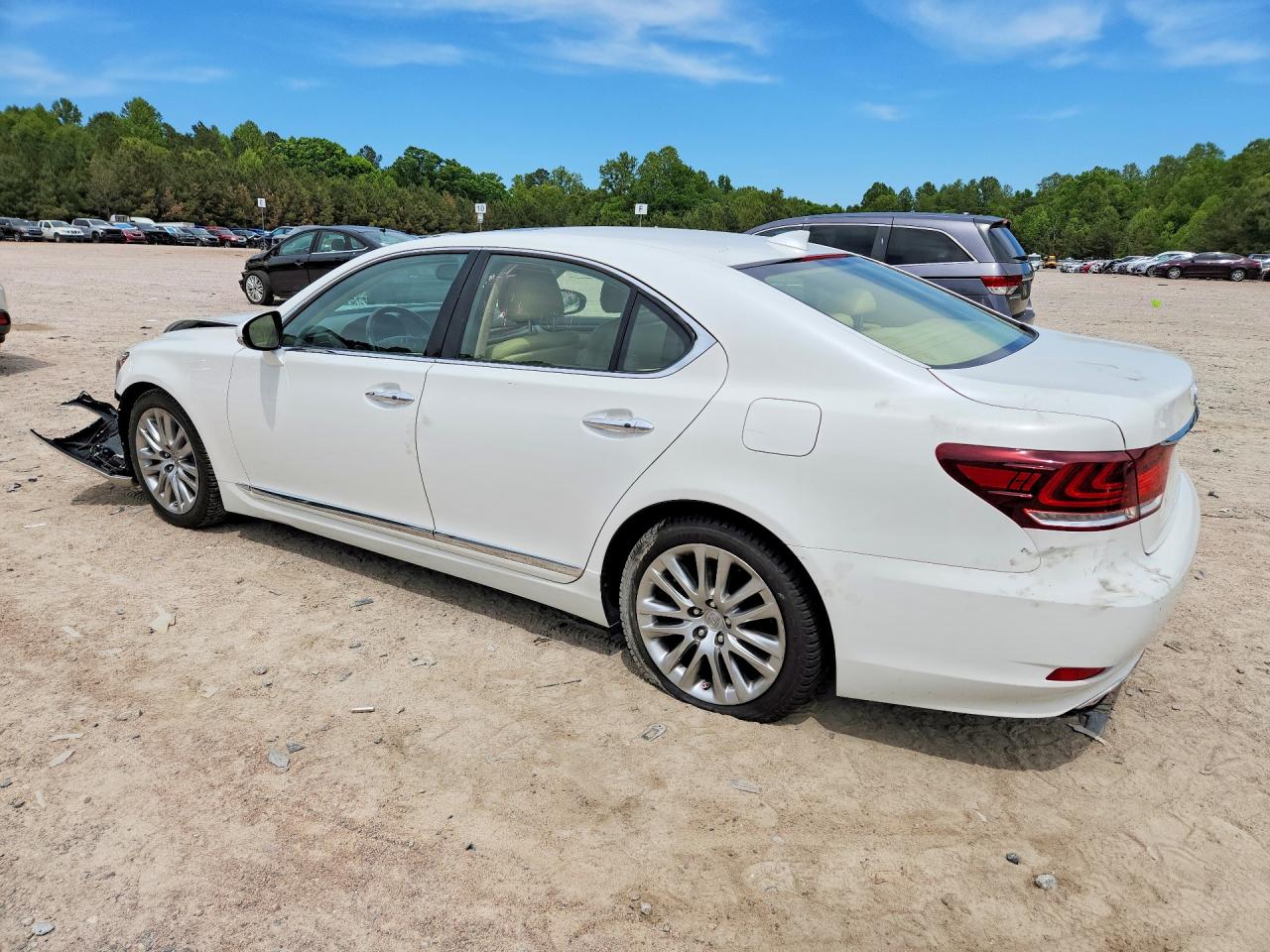 2014 LEXUS LS 460 photo 4