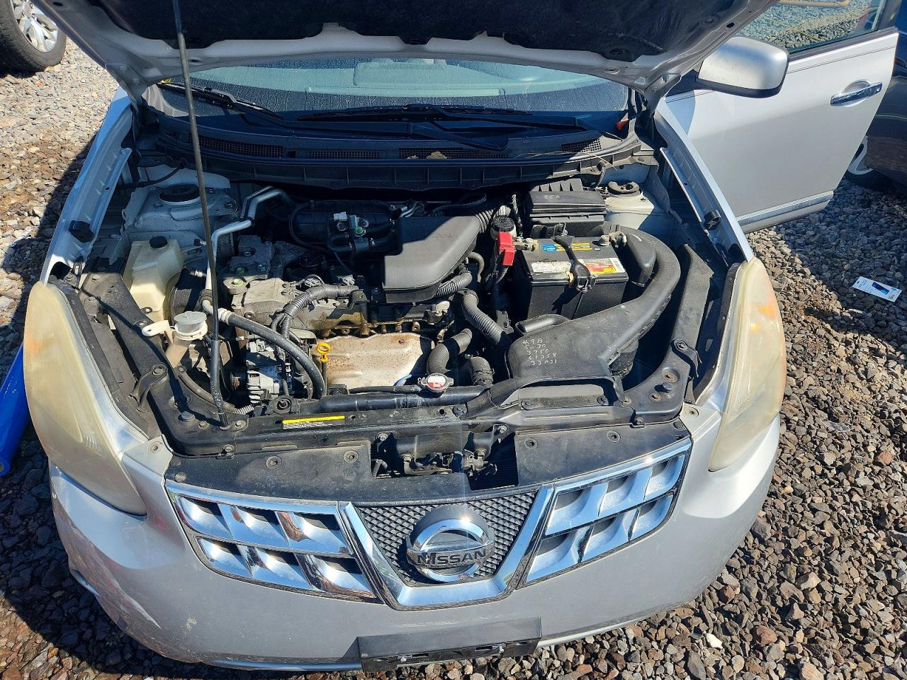 2011 NISSAN ROGUE S photo 31