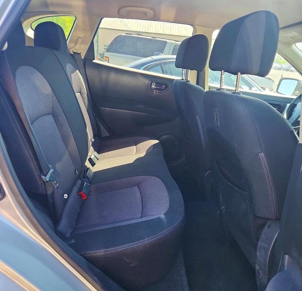 2011 NISSAN ROGUE S photo 28