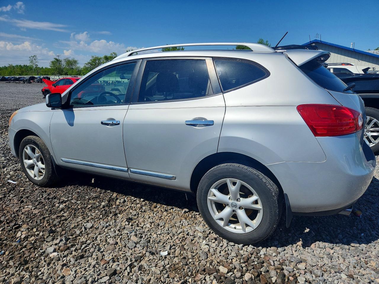 2011 NISSAN ROGUE S photo 4