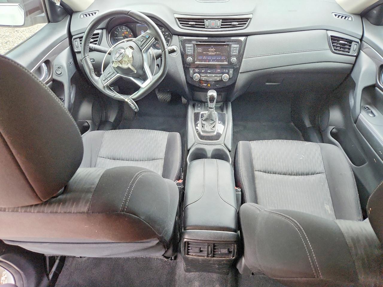 2019 NISSAN ROGUE SV photo 22