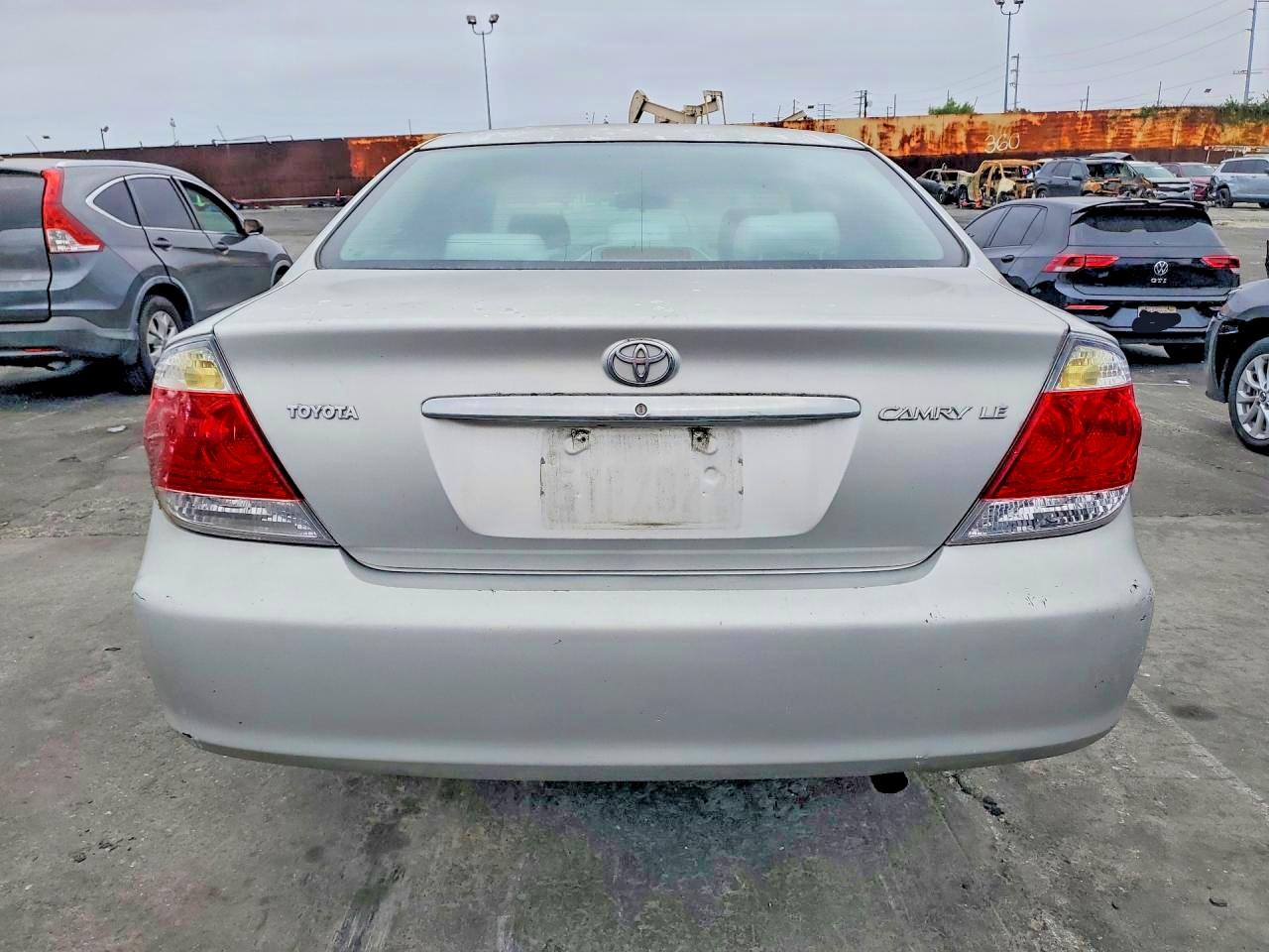2006 TOYOTA CAMRY LE photo 16