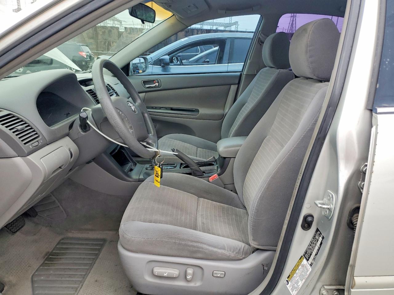 2006 TOYOTA CAMRY LE photo 19