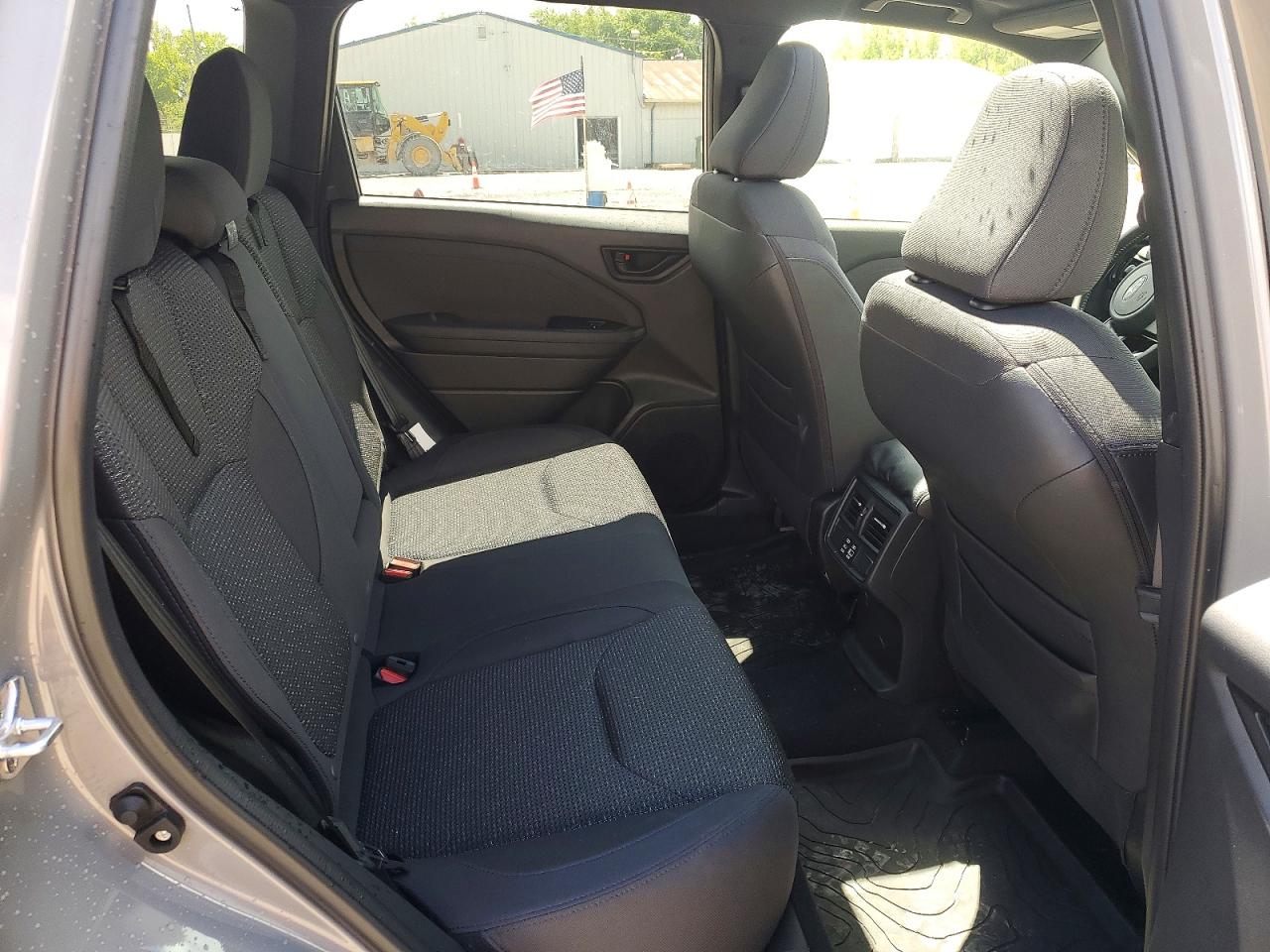 2025 SUBARU FORESTER photo 21