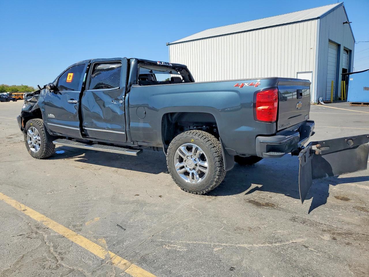 2018 CHEVROLET SILVERADO K2500 HIGH COUNTRY photo 2