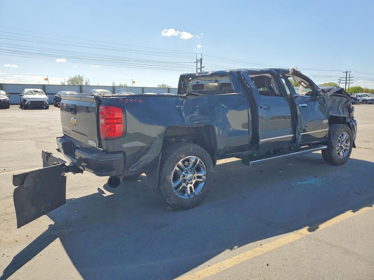2018 CHEVROLET SILVERADO K2500 HIGH COUNTRY photo 3