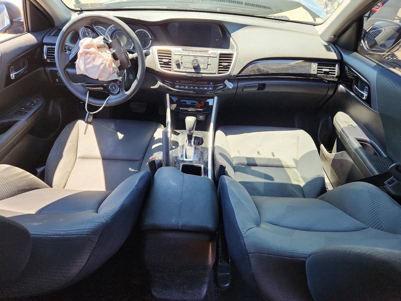 2016 HONDA ACCORD LX photo 8