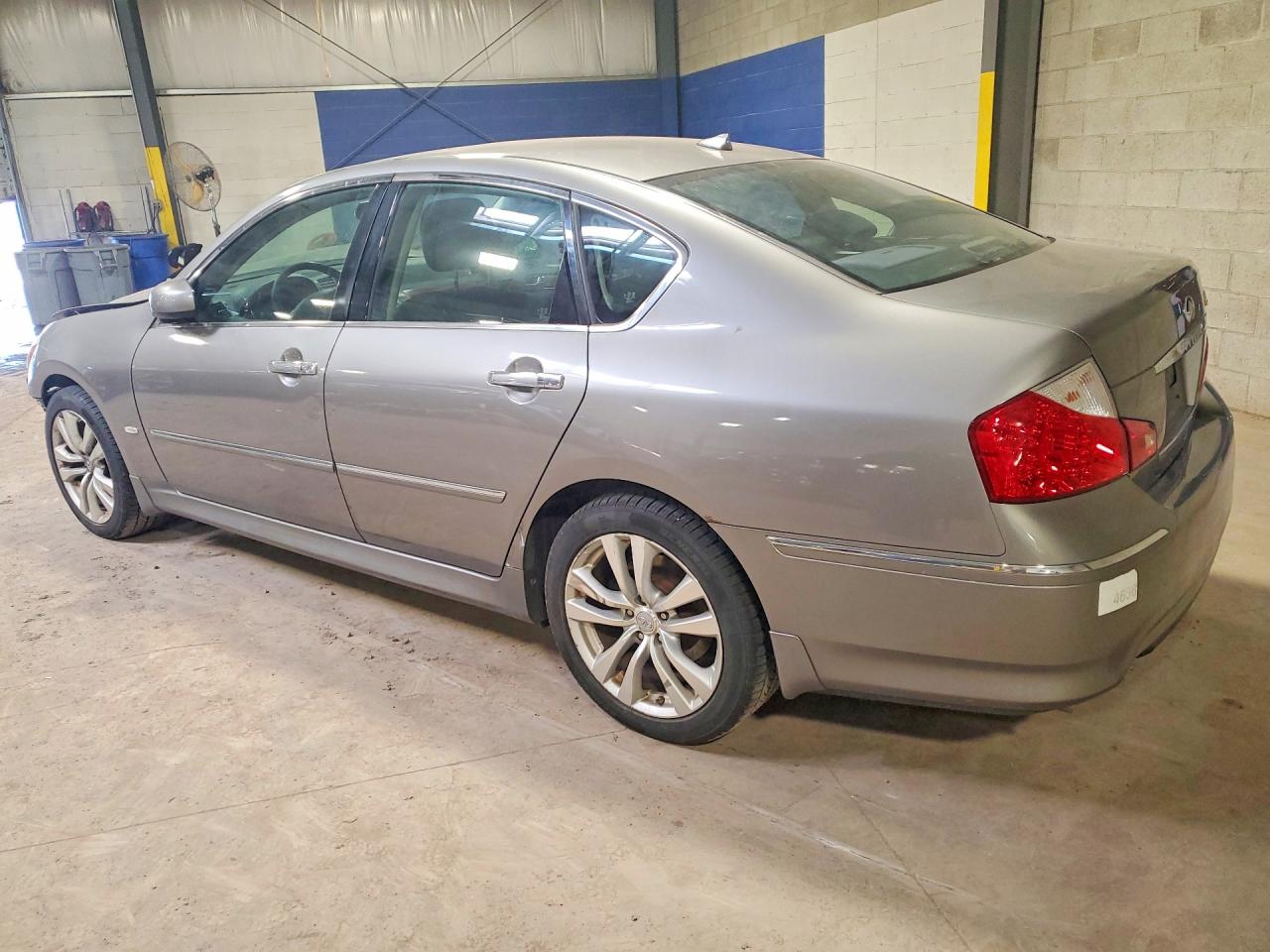 2009 INFINITI M35 X photo 3