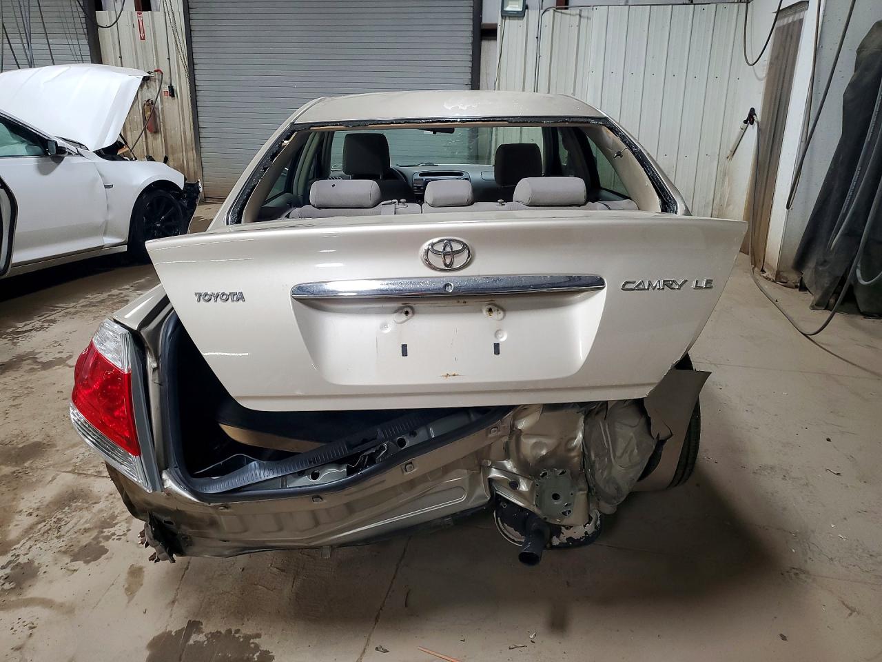2006 TOYOTA CAMRY LE photo 6