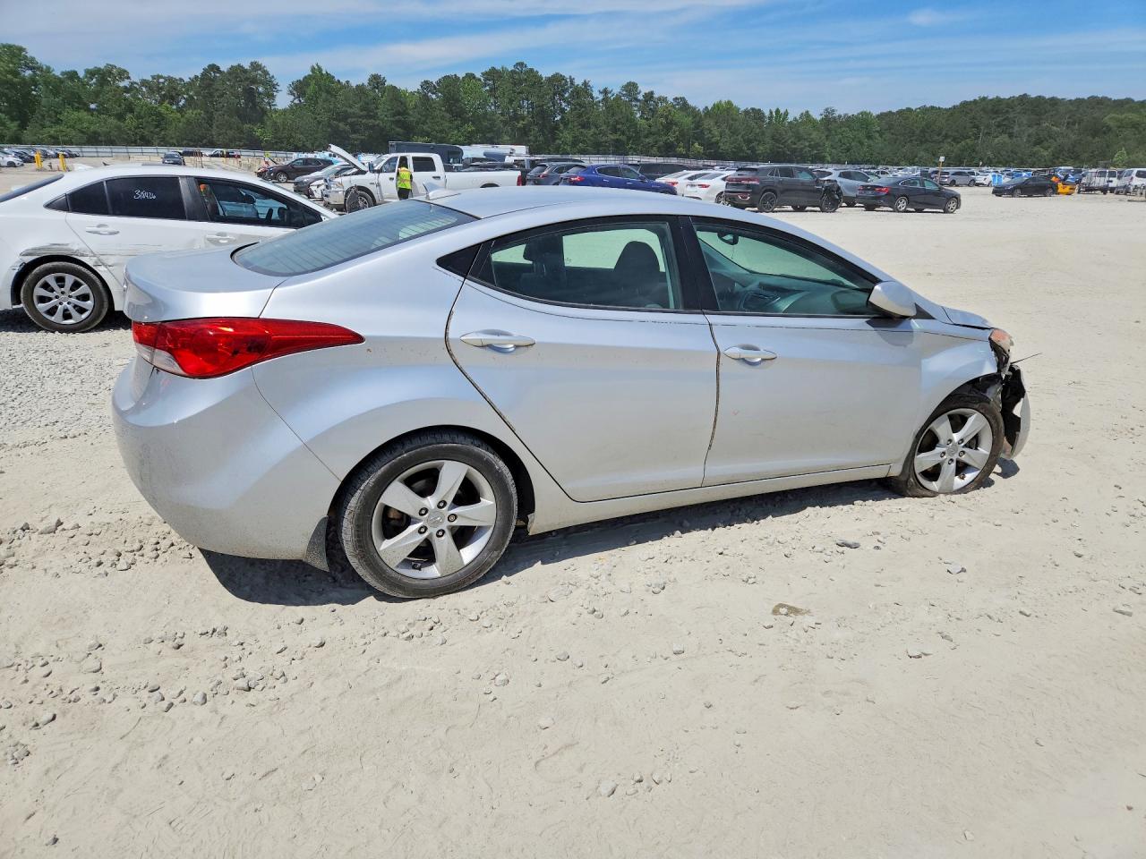 2013 HYUNDAI ELANTRA GLS photo 5