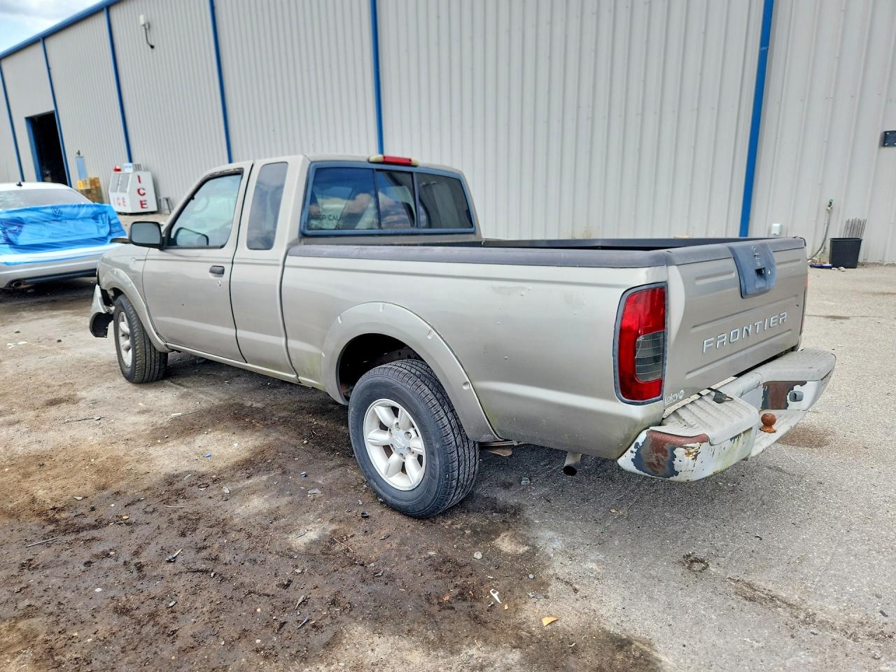 2004 NISSAN FRONTIER KING CAB XE photo 3
