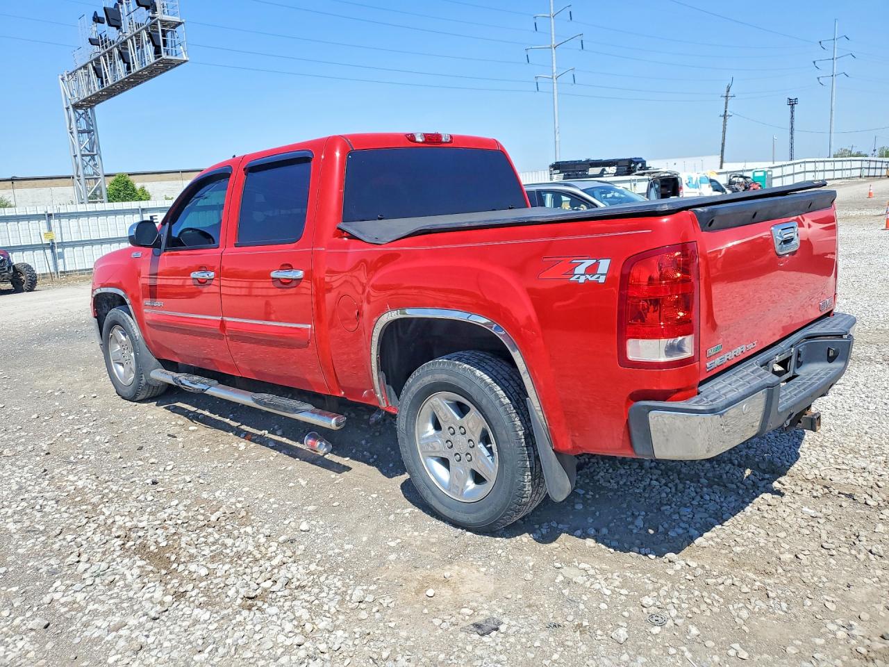 2011 GMC SIERRA K1500 SLT photo 3