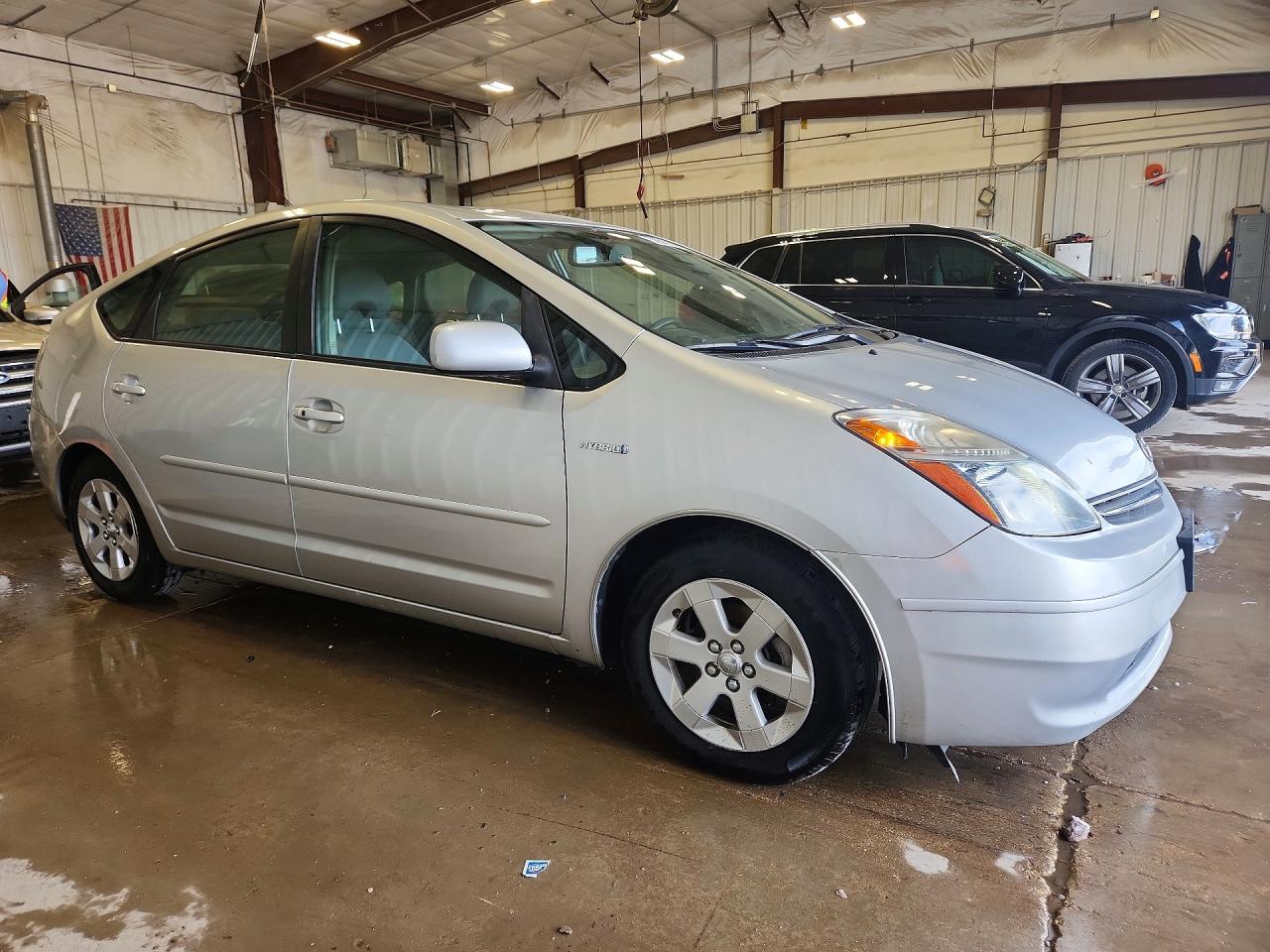 2007 TOYOTA PRIUS BASE photo 10