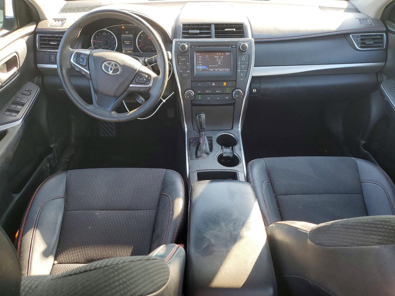 2017 TOYOTA CAMRY SE photo 15