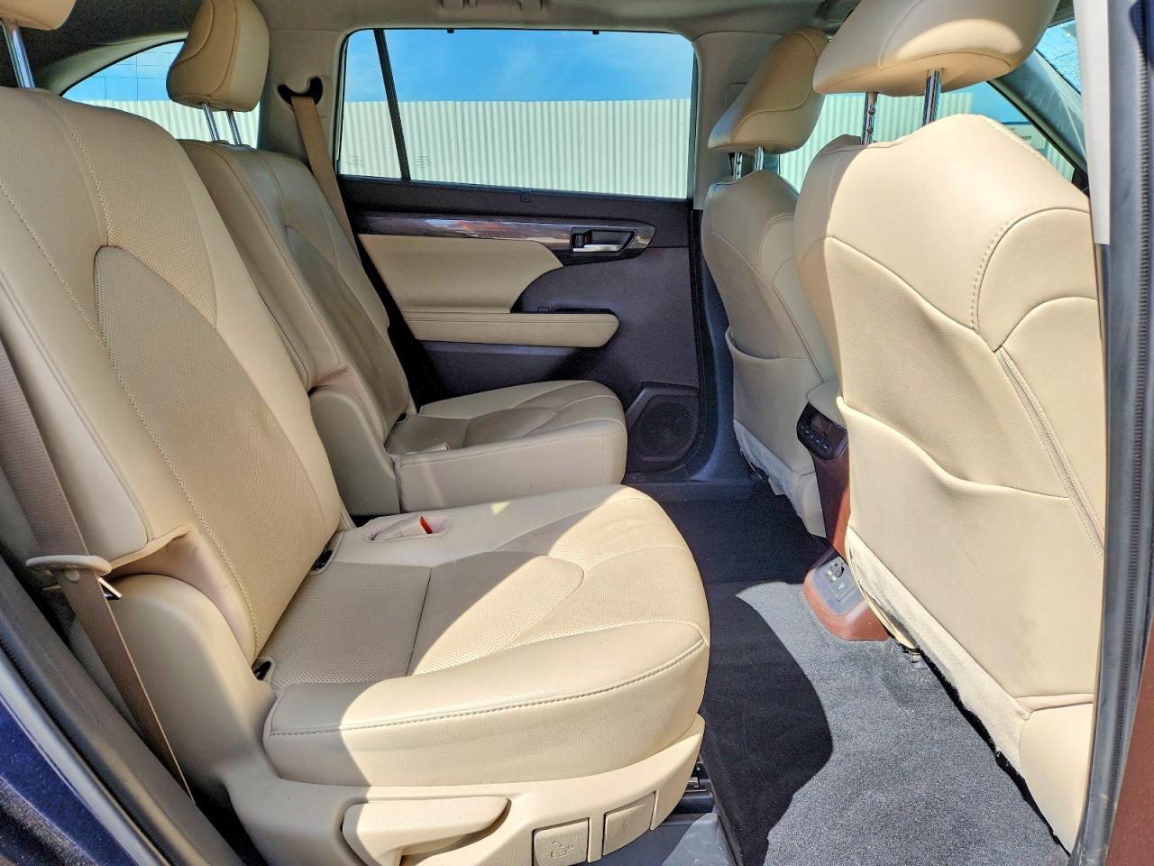 2020 TOYOTA HIGHLANDER LIMITED photo 11