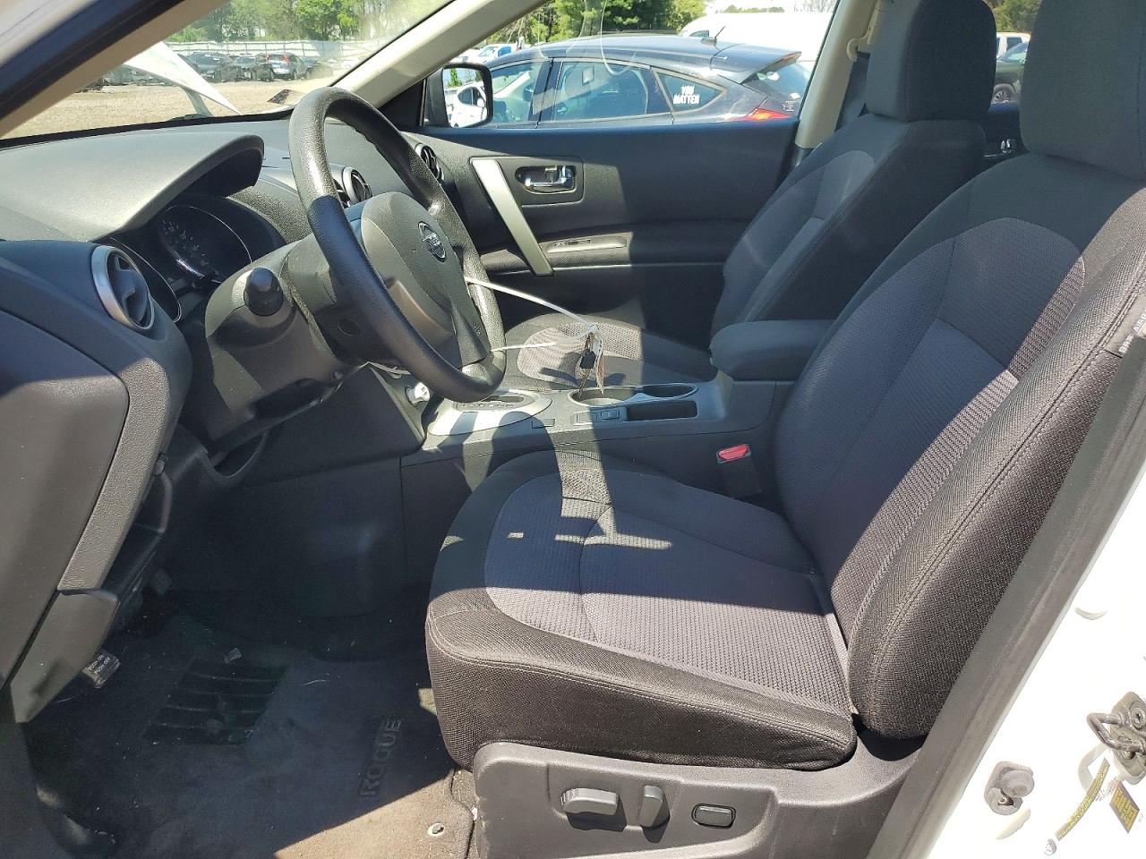 2013 NISSAN ROGUE S photo 13
