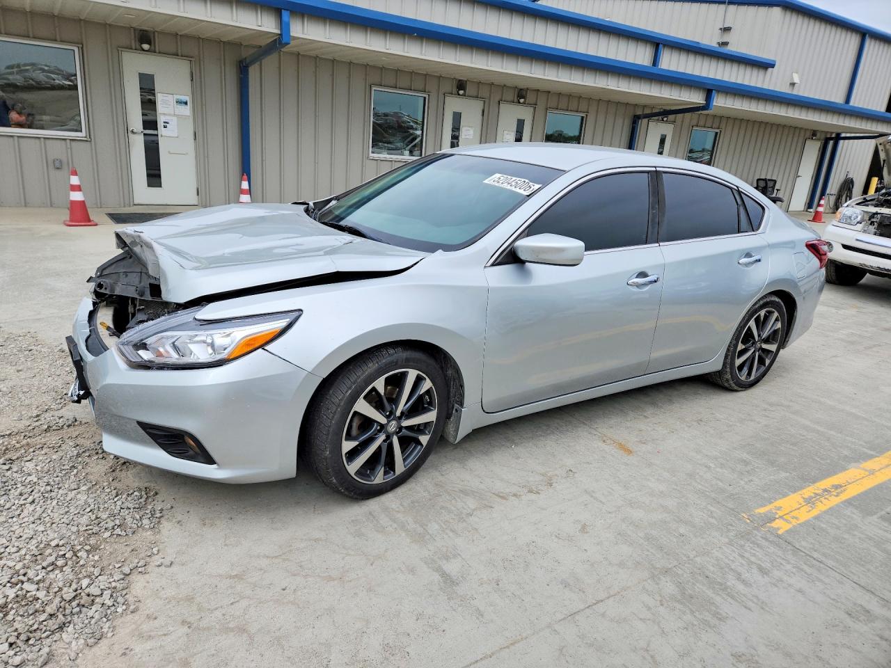 2017 NISSAN ALTIMA