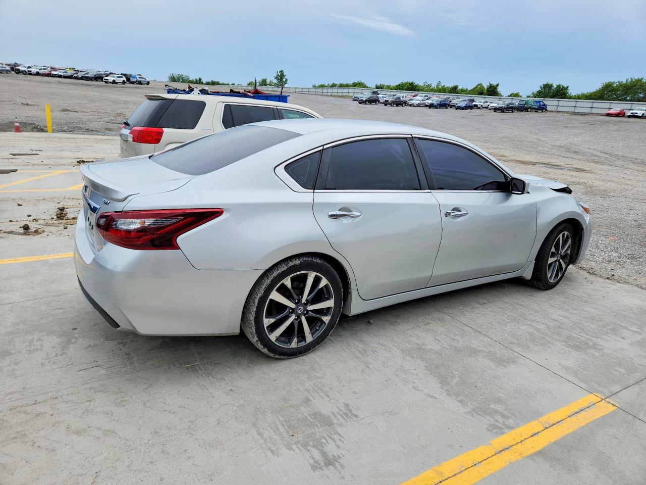 2017 NISSAN ALTIMA 2.5 SR photo 5
