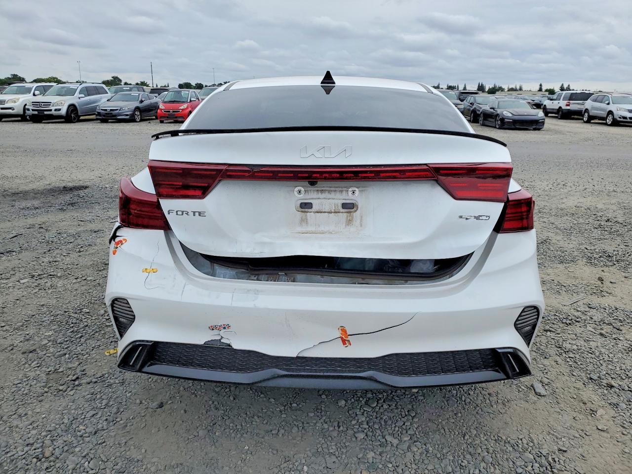 2023 KIA FORTE GT LINE photo 11